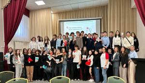 Знакомим с донорством новое поколение.