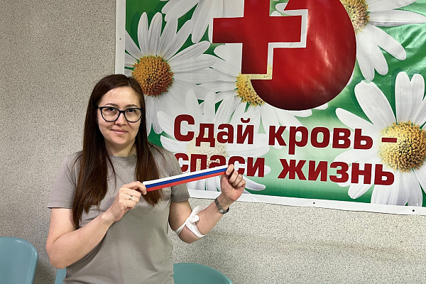 Патриотическая акция, посвященная Дню России, прошла на Окружной станции переливания крови.
