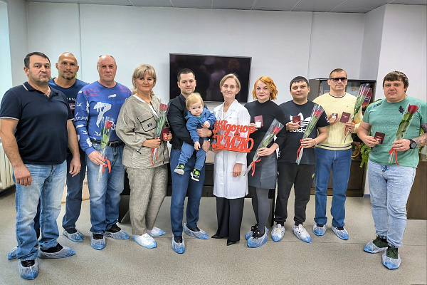 30 доноров Нижневартовского филиала станции переливания крови удостоены высшей донорской награды - «Почетный донор России».