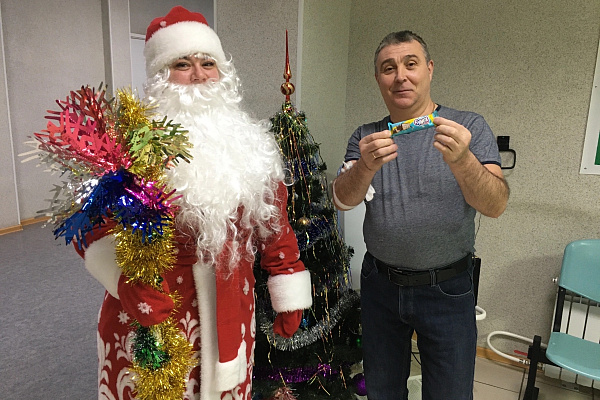 Служба крови Югры провела новогоднюю акцию
