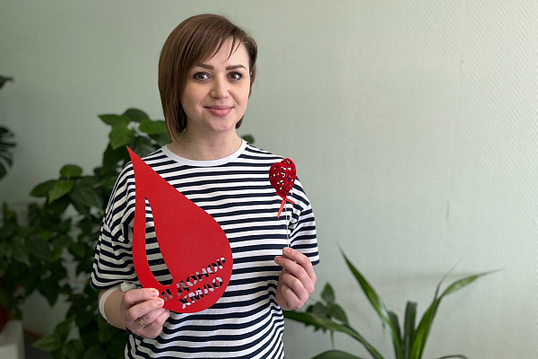 Служба крови поздравила леди-доноров с 8 Марта