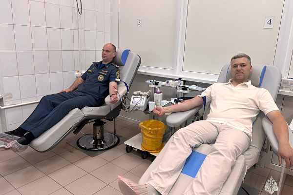 Пожарные Сургута сдали 6 литров крови