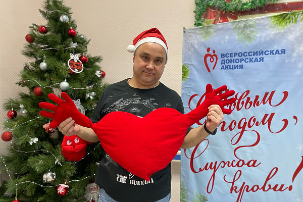 Служба крови Югры провела новогоднюю акцию