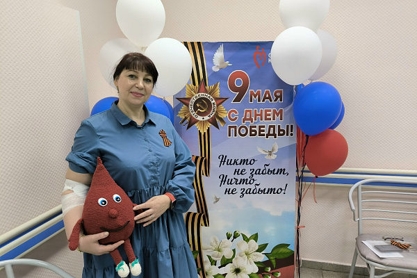 Год единства: югорчане объединились в донорской акции ко Дню Победы