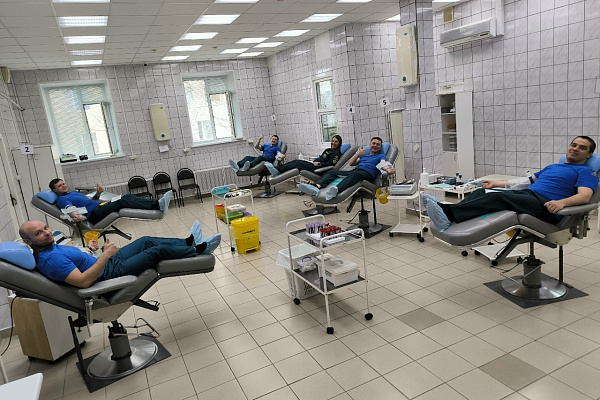 Сотрудники МЧС поддержали акцию единства